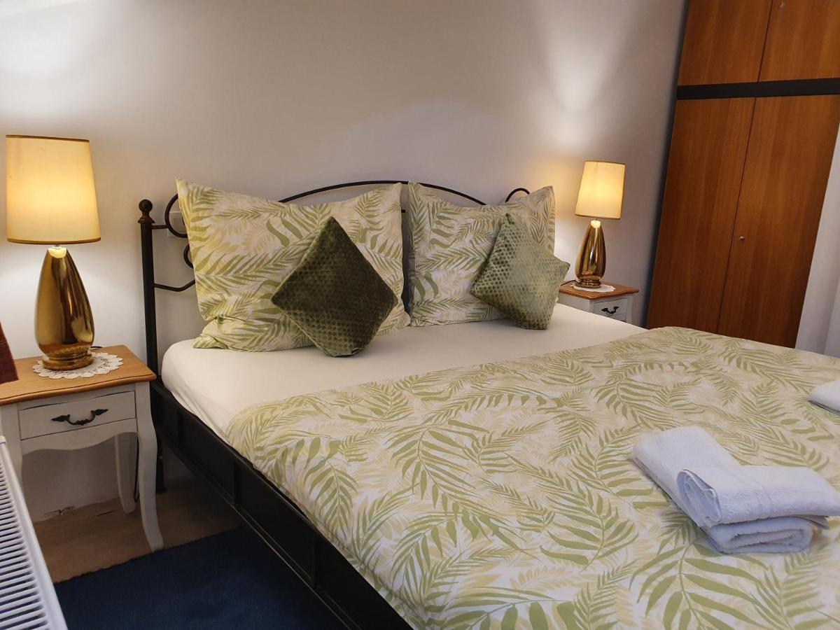 Karmelita Boutique Apartman Sopron Eksteriør bilde