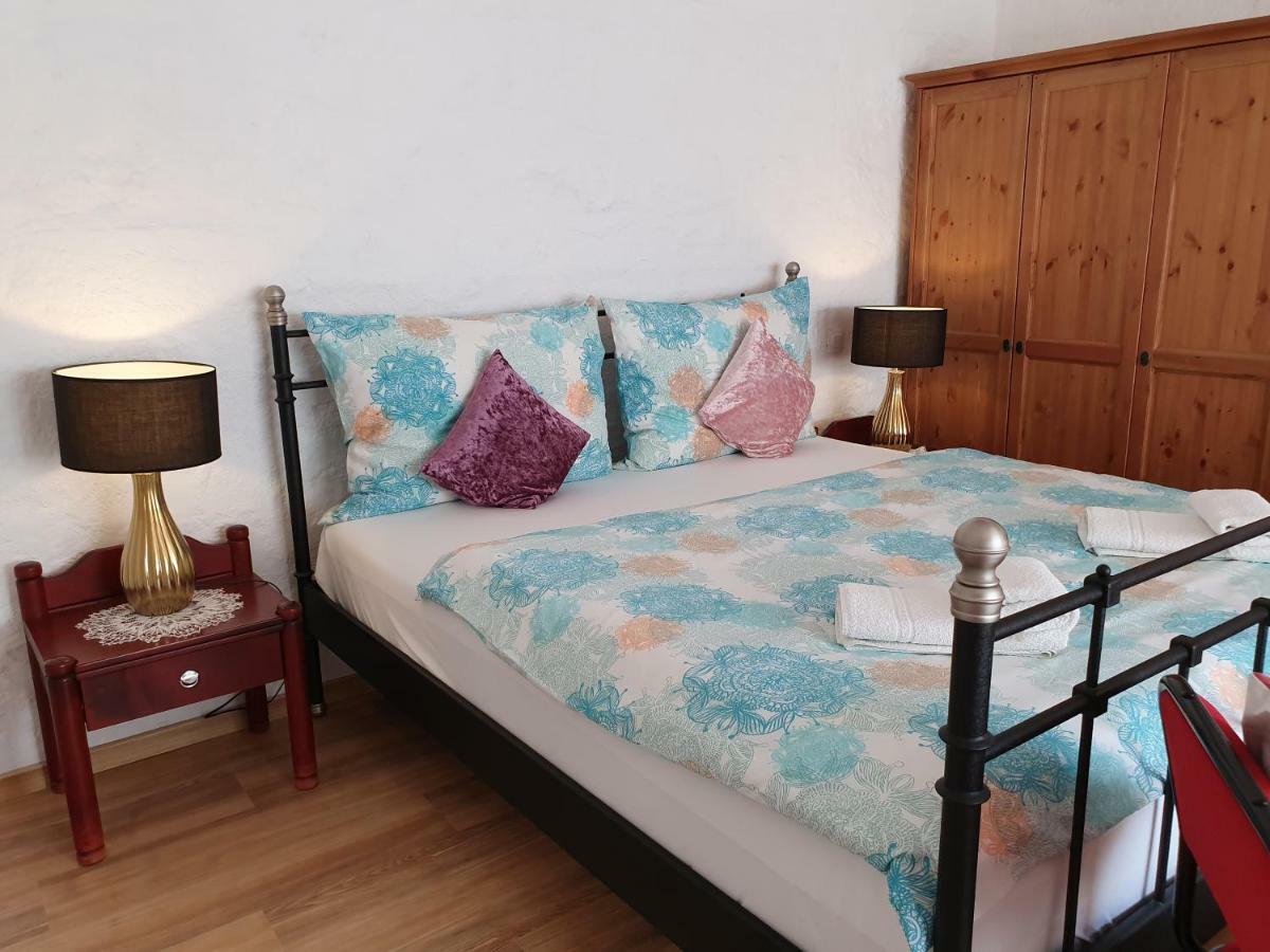 Karmelita Boutique Apartman Sopron Eksteriør bilde