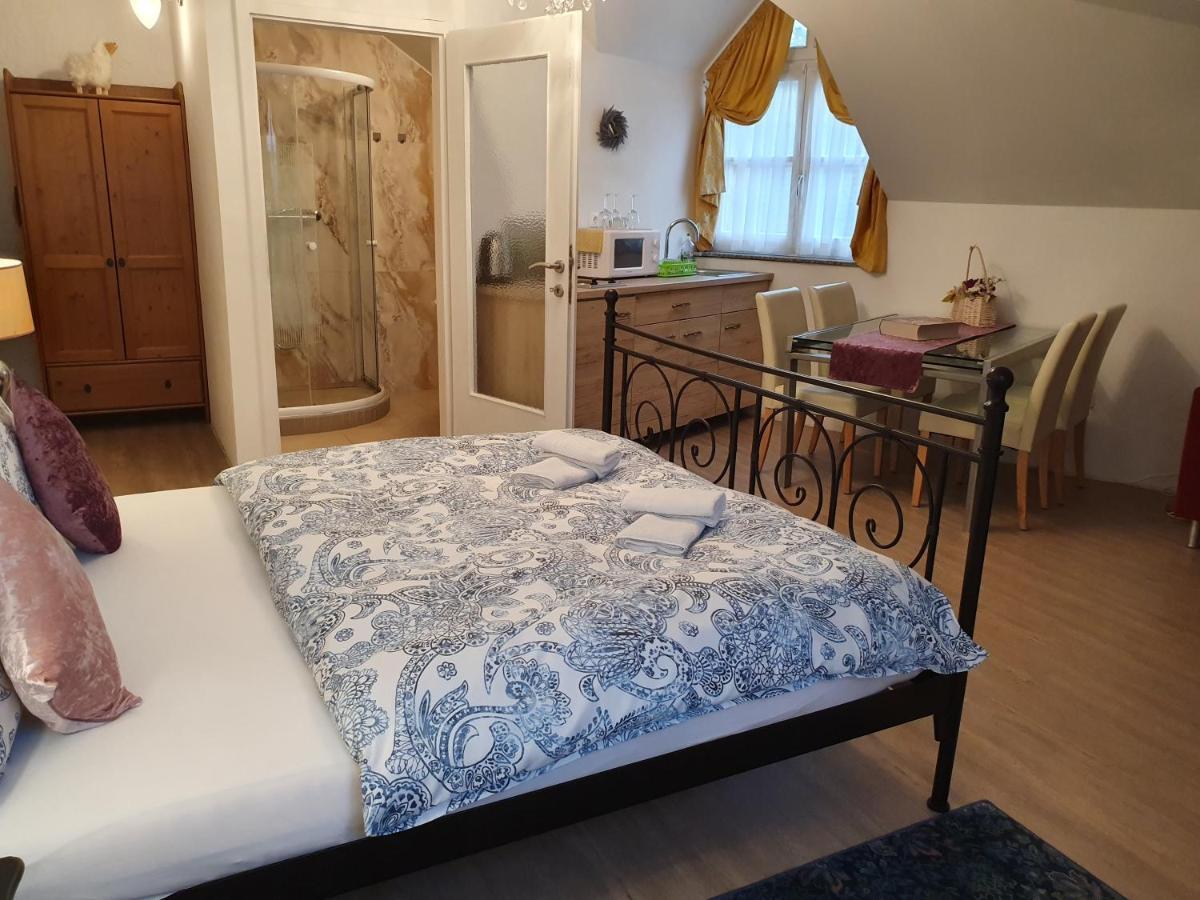 Karmelita Boutique Apartman Sopron Eksteriør bilde